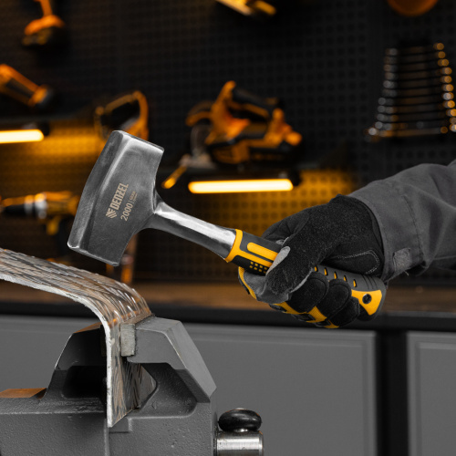 Кувалда 2 кг, цельнометаллическая, двухкомпонентная рукоятка Denzel по ценам производителя в Москве с доставкой по всей России