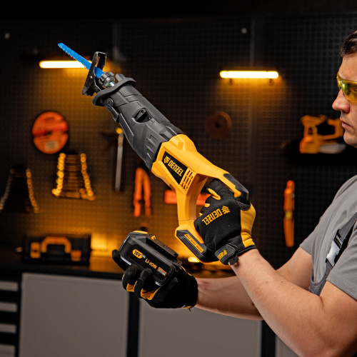 Пила сабельная аккумуляторная бесщет BRC-120-0,  18В Li-Ion Denzel по ценам производителя в Москве с доставкой по всей России