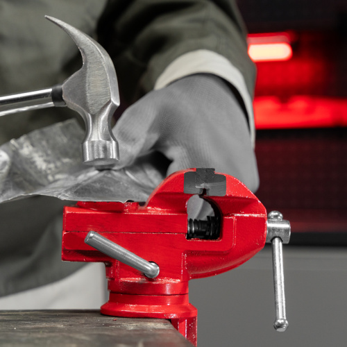 Тиски слесарные, 50 мм, настольные, поворотные, c наковальней MTX по ценам производителя в Москве с доставкой по всей России