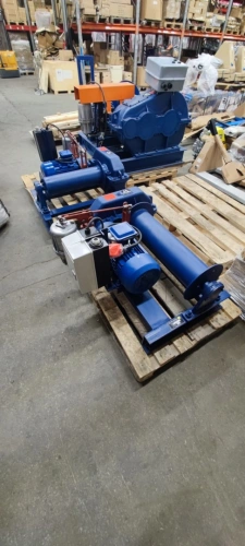 Лебедка монтажная У5120.60 г/п 630 кг Н-130 м (без каната) по ценам производителя в Москве с доставкой по всей России