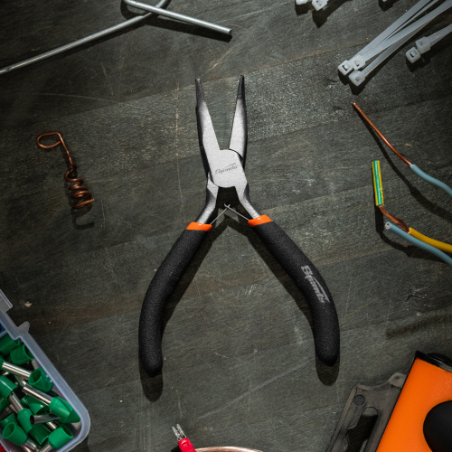 Длинногубцы изогнутые Mini, 130 мм, никелированные, авторазжим Sparta по ценам производителя в Москве с доставкой по всей России