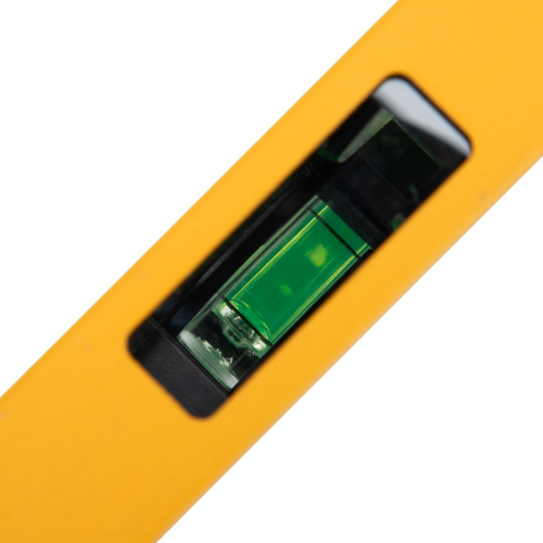 Уровень алюминиевый, магнит, фрезерованный, 3 глазка (1 зеркал.) 0,5 мм/м, 800 мм Denzel по ценам производителя в Москве с доставкой по всей России