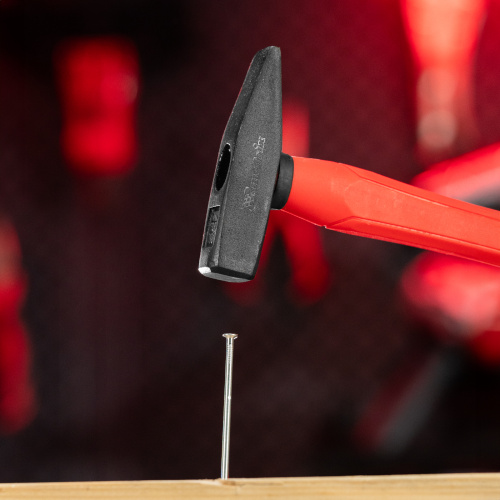 Молоток слесарный optimal, 300 г, фибергласовая обрезиненная рукоятка, квадратный боек Matrix по ценам производителя в Москве с доставкой по всей России