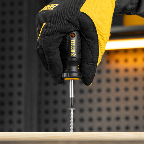 Отвертка, PH2х38 мм, S2, 3к рукоятка Denzel по ценам производителя в Москве с доставкой по всей России